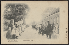 0230 Straatbeeld